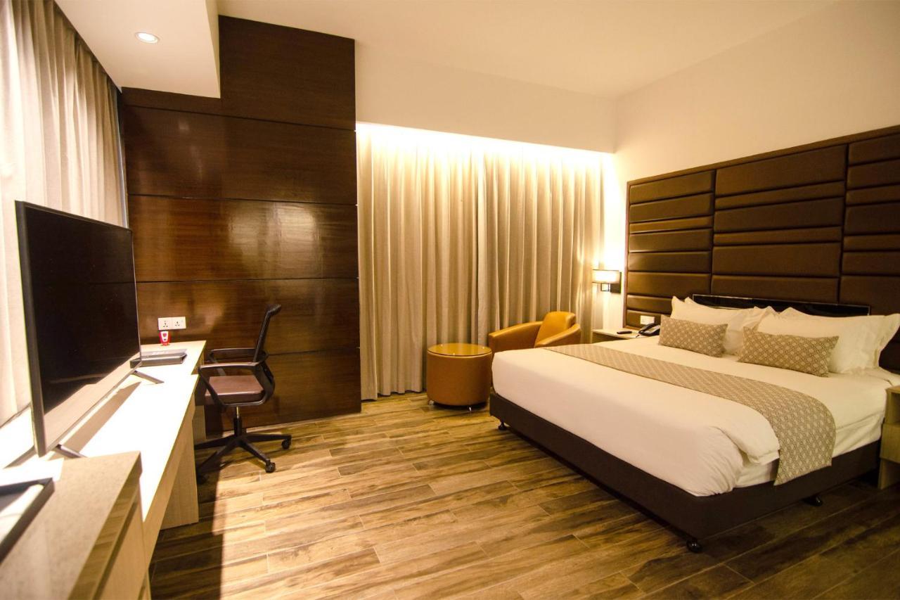 Best Western Sks Chattogram Chittagong Extérieur photo