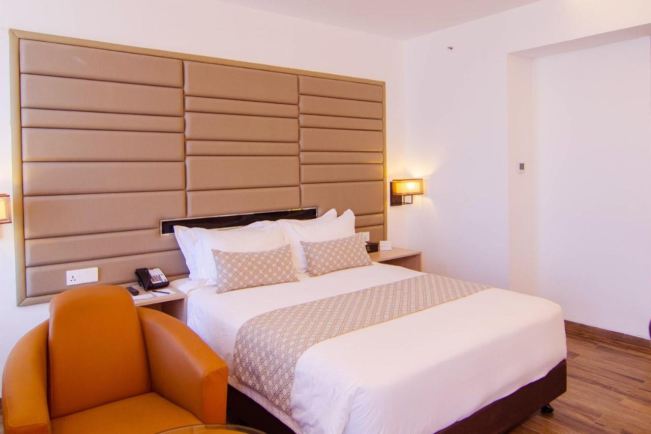 Best Western Sks Chattogram Chittagong Extérieur photo