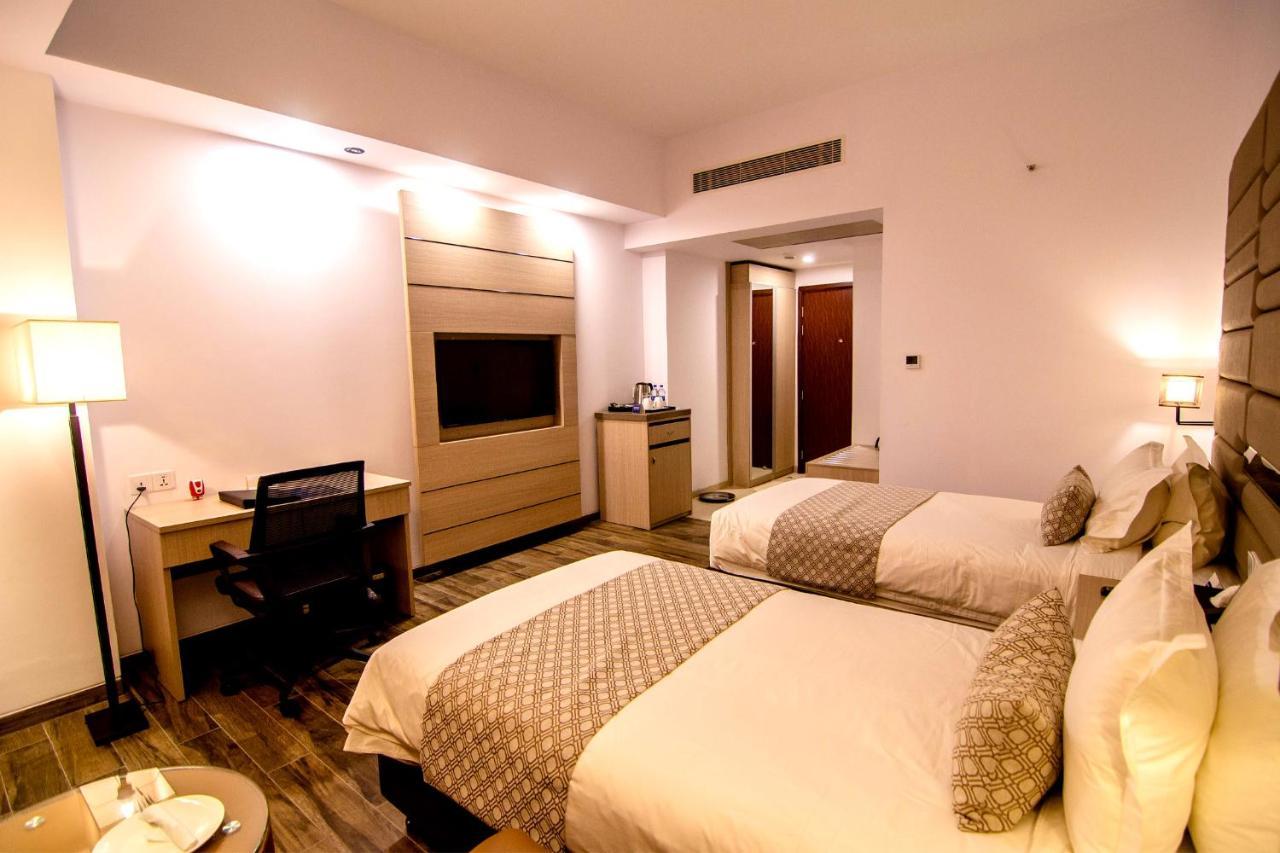 Best Western Sks Chattogram Chittagong Extérieur photo