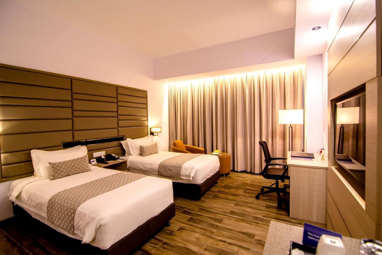Best Western Sks Chattogram Chittagong Extérieur photo
